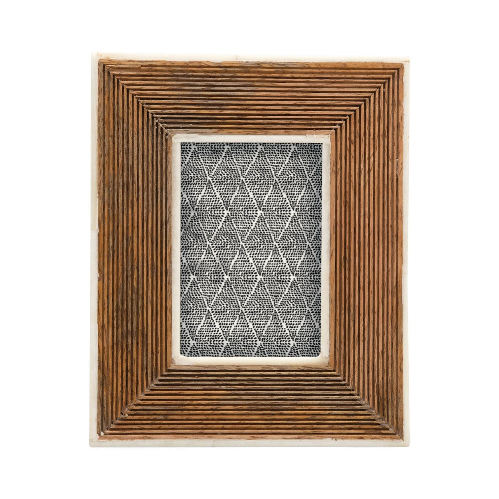 Ribbed Picture Frame